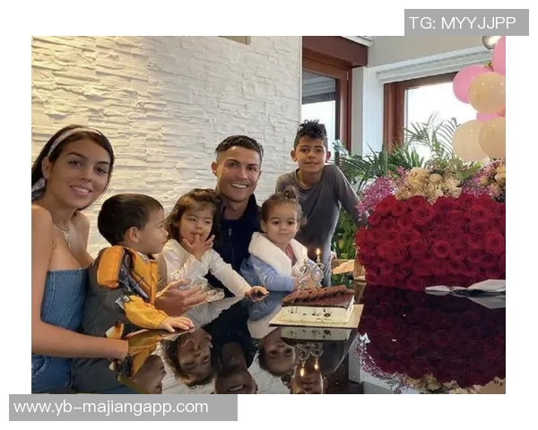 总裁的温馨时光乔治娜分享C罗与孩子们的幸福瞬间