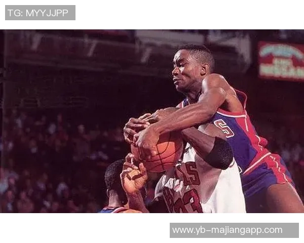 小杨在NBA赛场上体验防守强度与竞争性交学费的成长之路